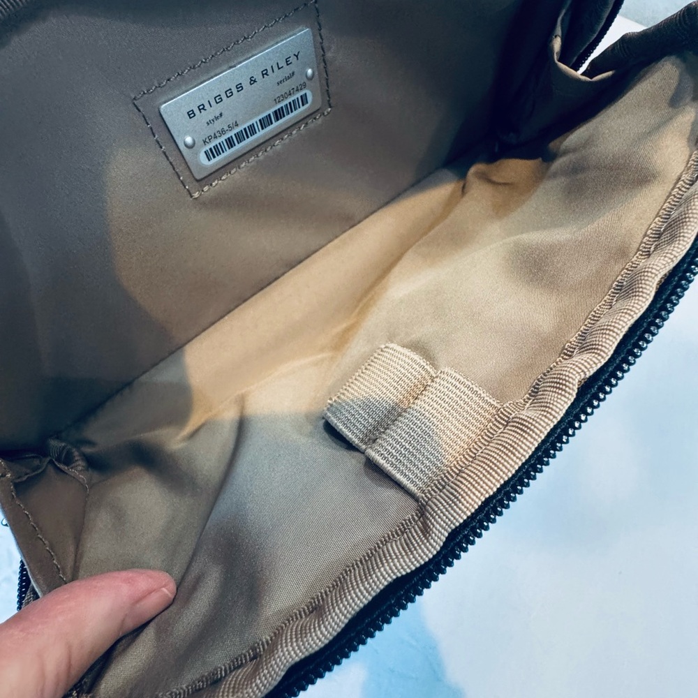 Briggs & Riley Navy/Black Large Cargo Backpack Lifetime Guarantee | NWOT - Picture 13 of 16